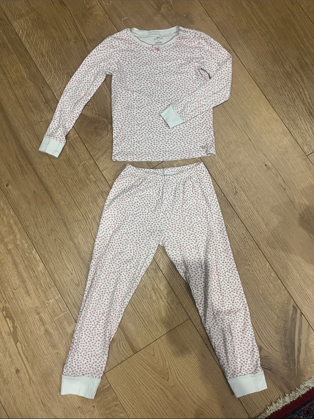 Petite Plume girls heart print pajama set - size 8. 100% Pima cotton